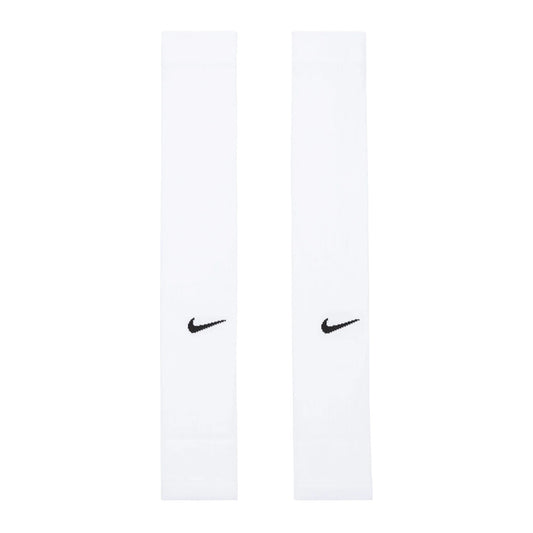 Weiße Fußball Stutzen mit schwarzem Nike Swoosh